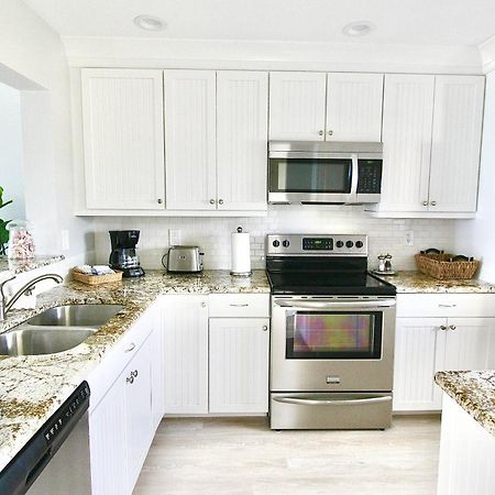 Ocean Breeze Condo 옌슨비치 외부 사진