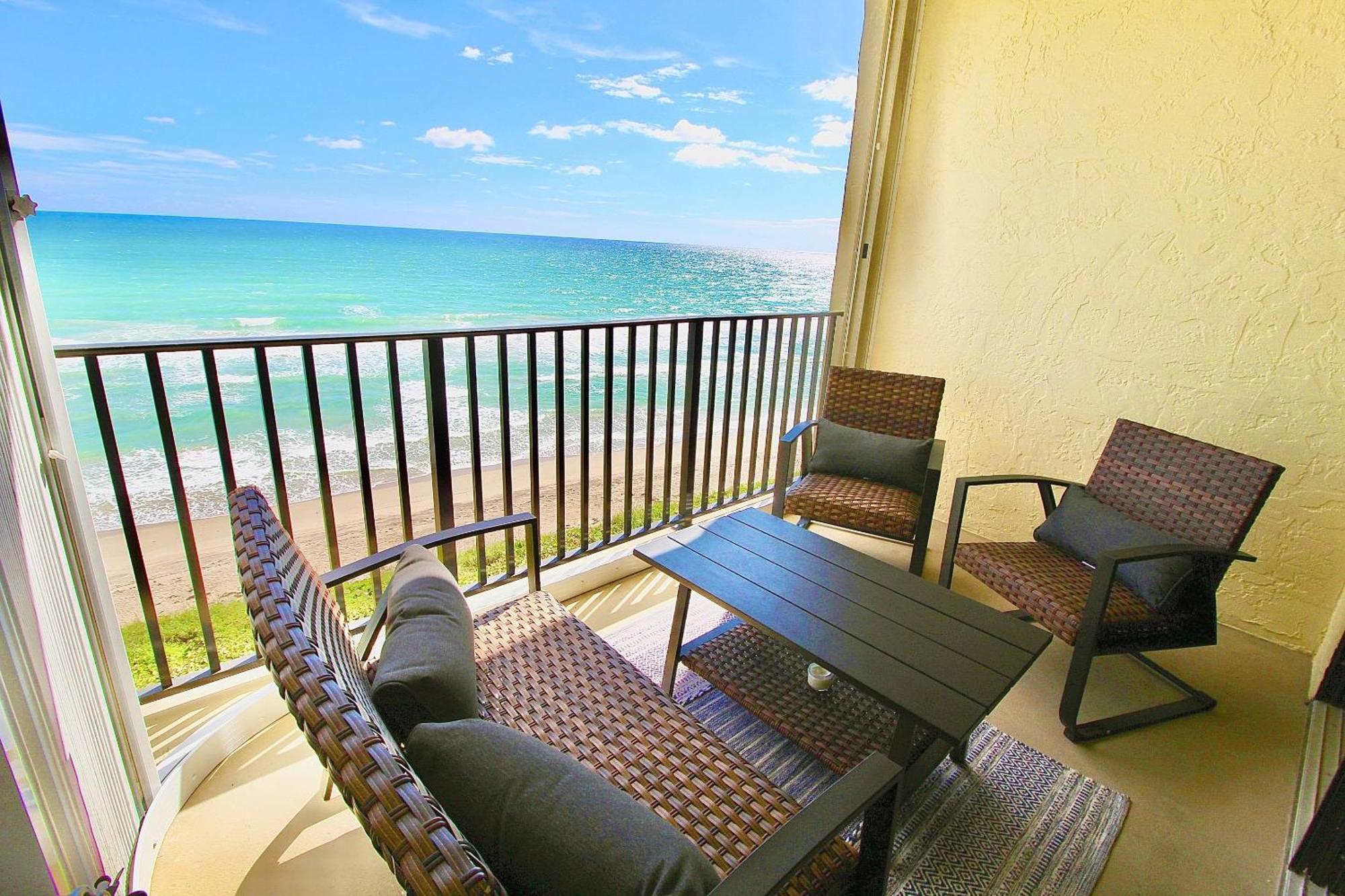 Ocean Breeze Condo 옌슨비치 외부 사진