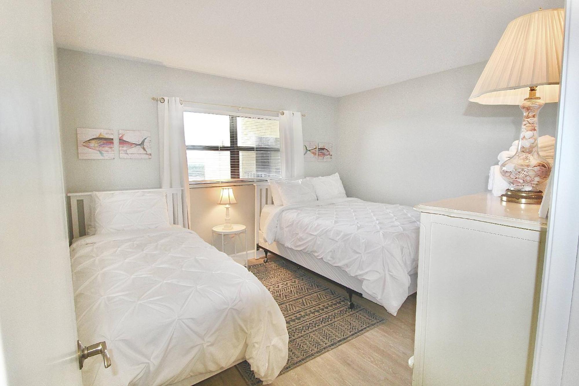 Ocean Breeze Condo 옌슨비치 외부 사진